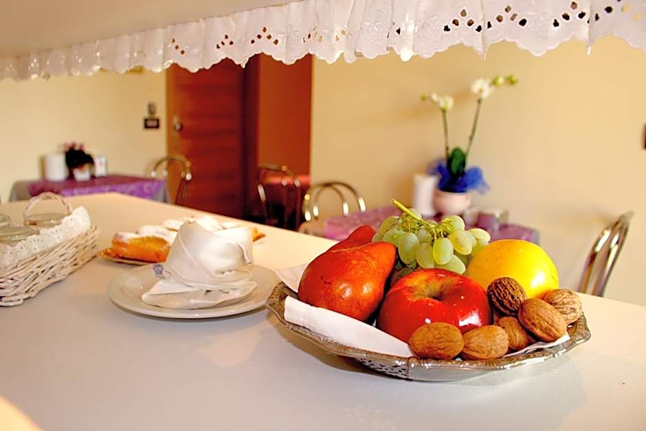 Eremes Rooms & Apartments