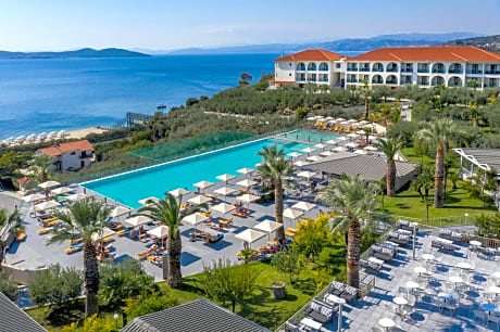 Akrathos Beach Hotel