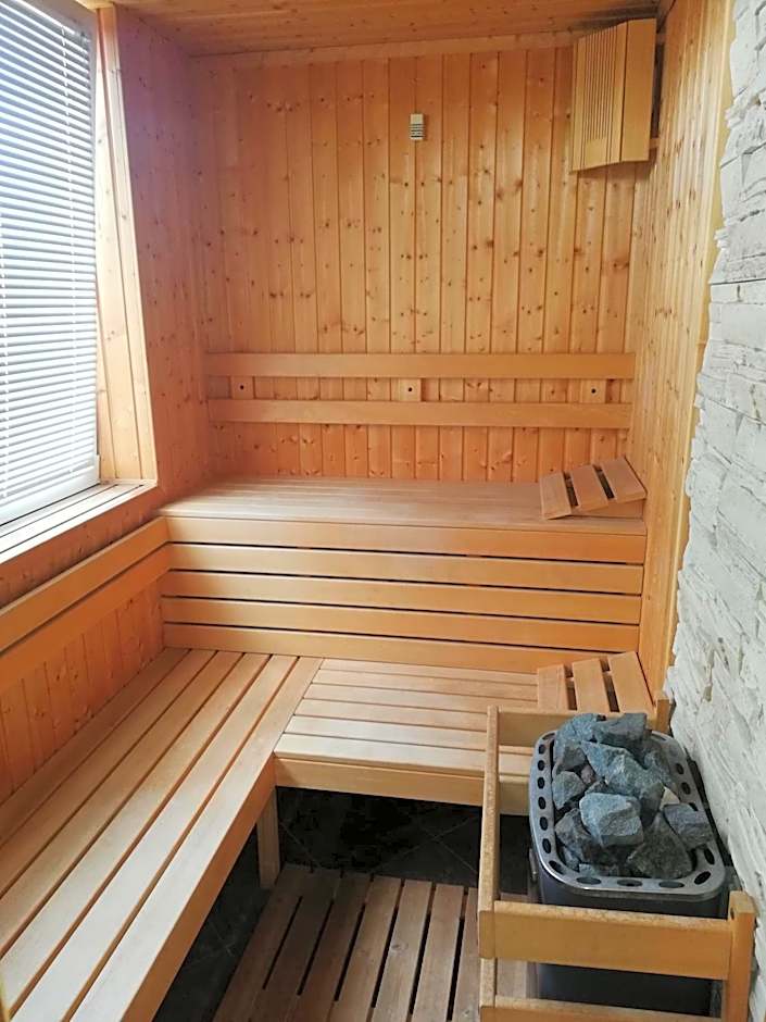 Хотелски Комплекс Родина