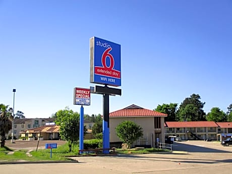 Studio 6-Huntsville, TX