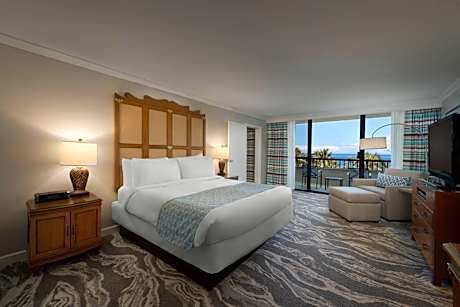 One-Bedroom King Suite with Ocean View