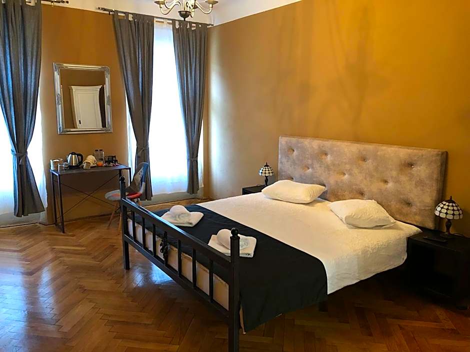 Poet Pastior Residence