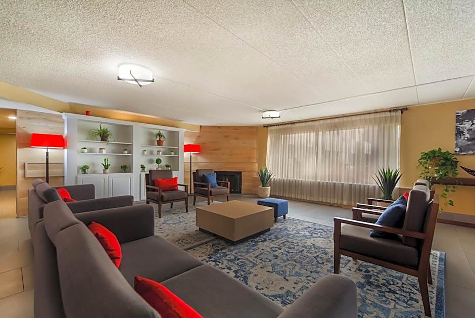 Wingate by Wyndham Lincoln Airport East