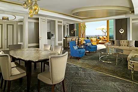 Honeymoon Suite, Club Lounge Access, 1 Bedroom Suite, 1 King, River View, Terrace, Whirlpool