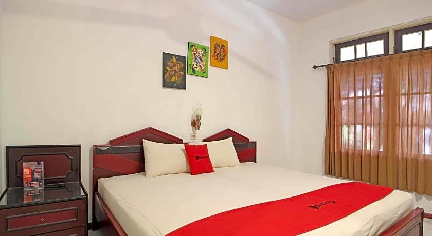 RedDoorz near Pojok Beteng Prawirotaman