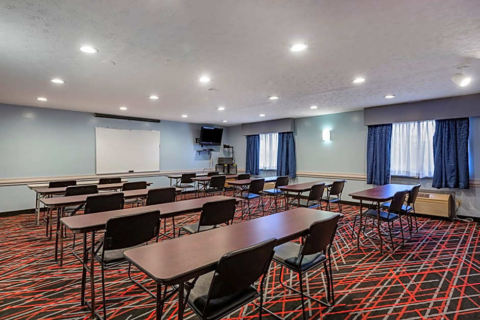 Quality Inn Austintown-Youngstown West