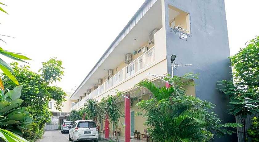 RedDoorz Syariah near Suncity Mall Sidoarjo