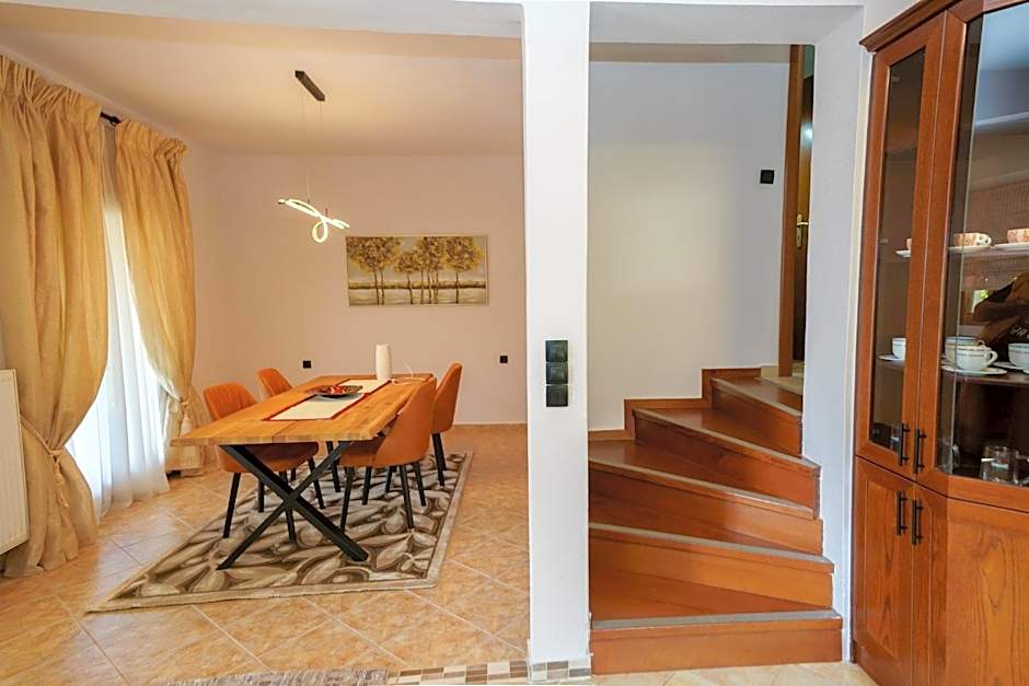 Elati Suites & Apartments-Mihail