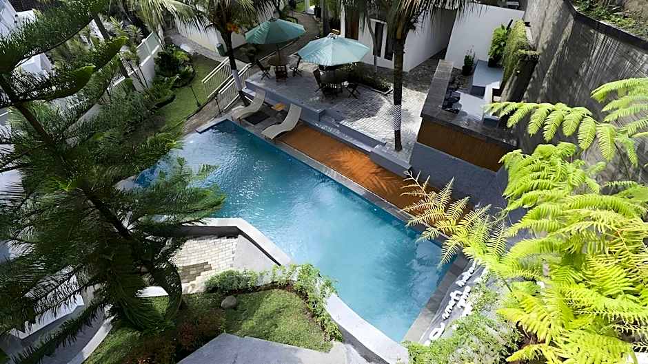 Aleyra Hotel and Villa Garut