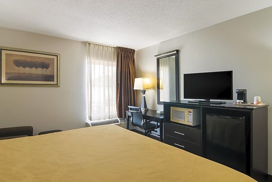 Quality Inn Aurora - Naperville Area