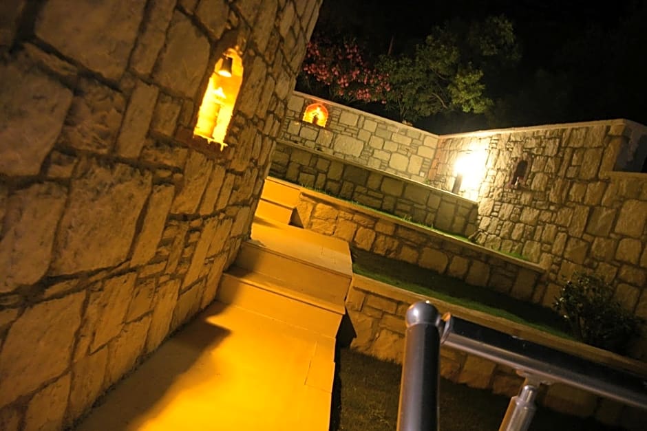 Tepe Hotel