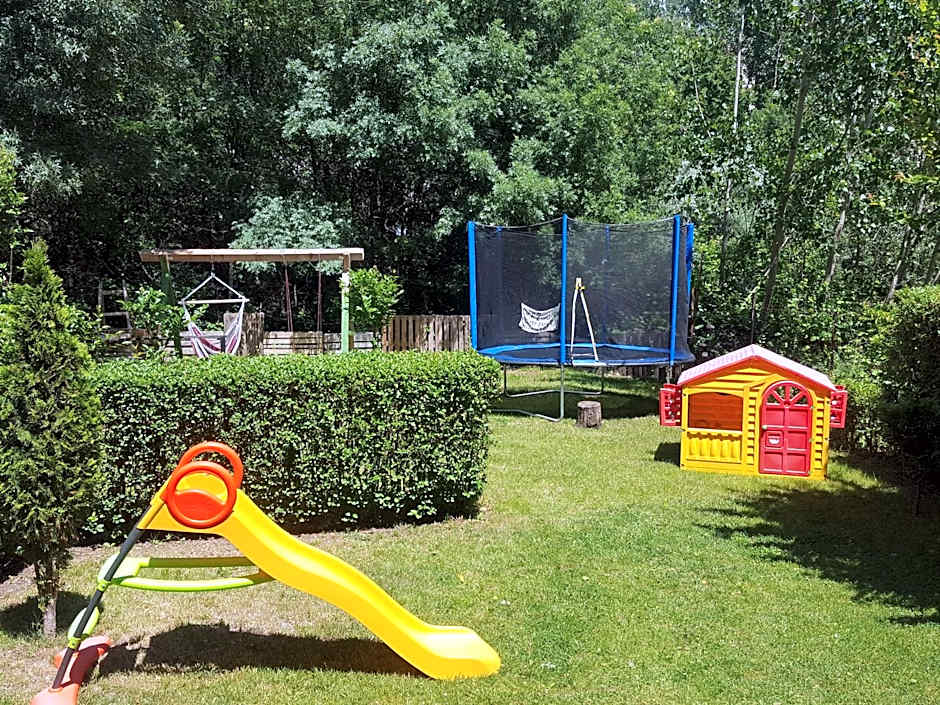 Friends Family Hotel