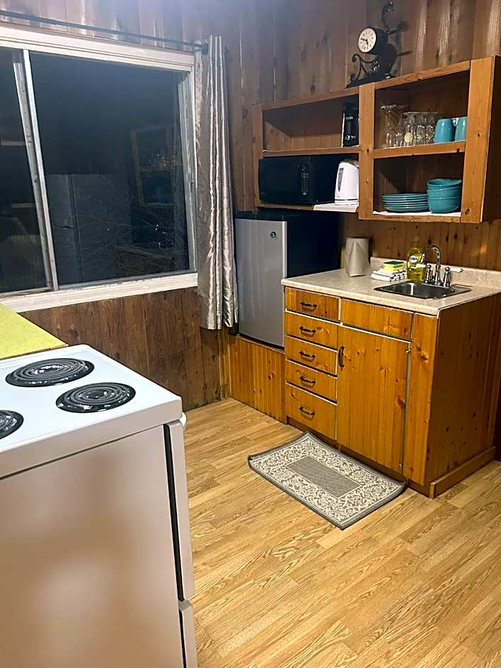 Old Towne Inne Chuckwagon Bar & Grill