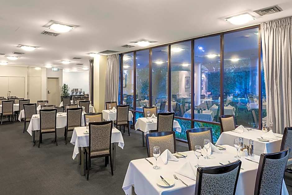 Best Western Plus Garden City Hotel Canberra