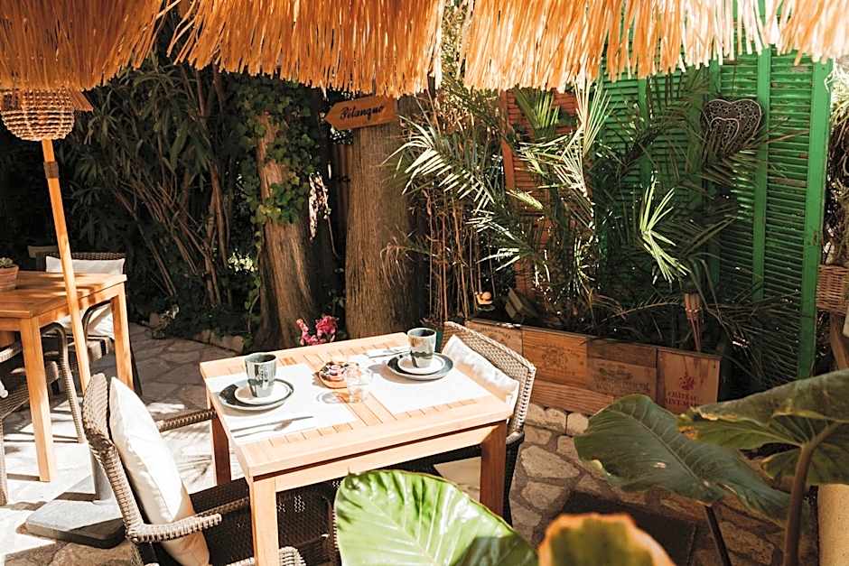 Hôtel Le Petit Castel