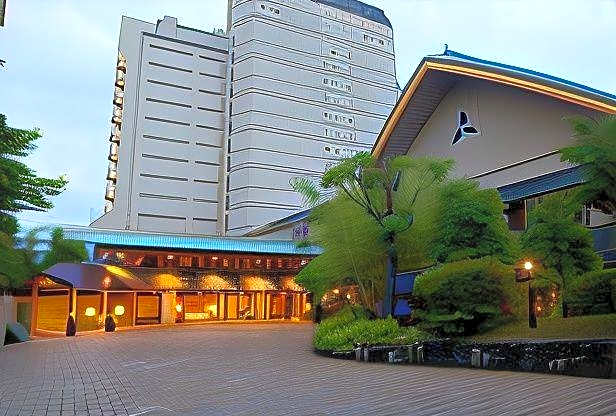Waraku Onsen Nihon No Yado Notoraku