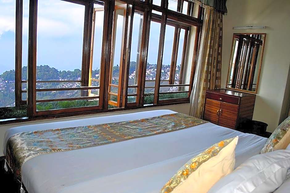 Hotel Seven Seventeen