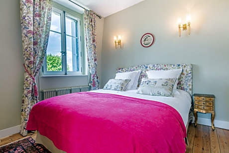 King Room with Garden View
