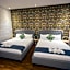Carnarvon Suites