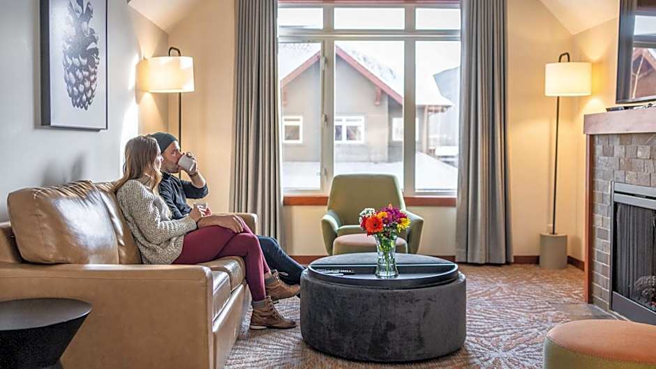 Blackstone Mountain Lodge by CLIQUE