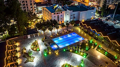 Green Palace Suite Hotel