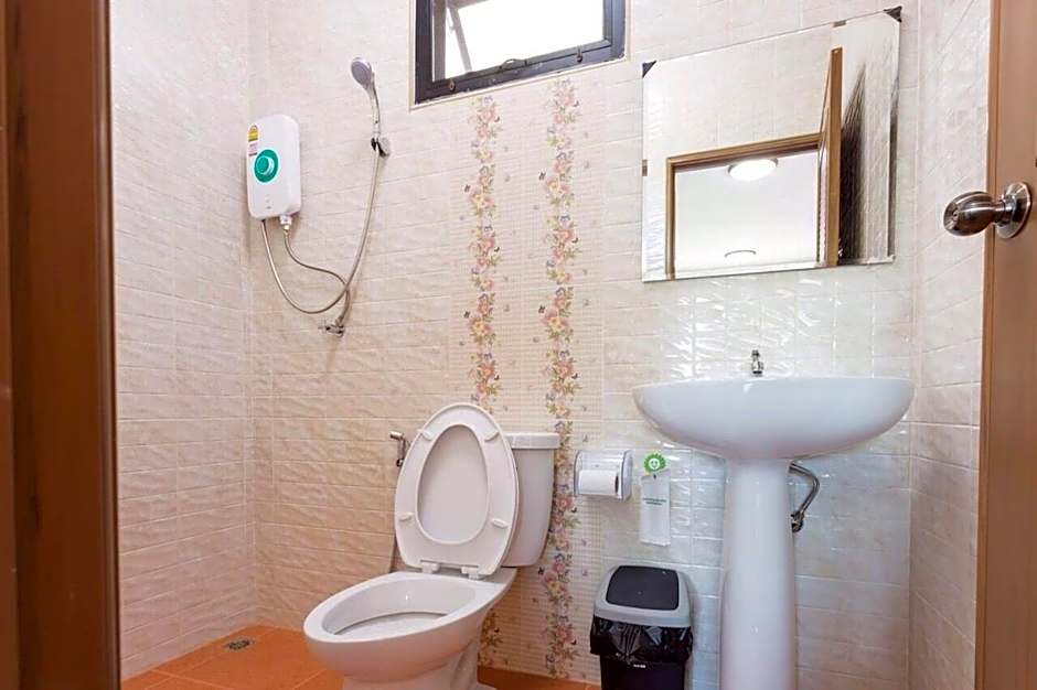 Benya Hotel โรงแรมเบญญา