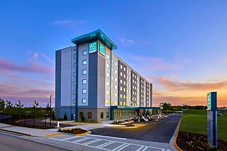 AC Hotel by Marriott Atlanta Airport Gateway