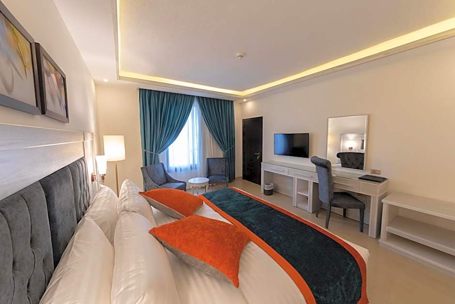 Petra Canyon Hotel
