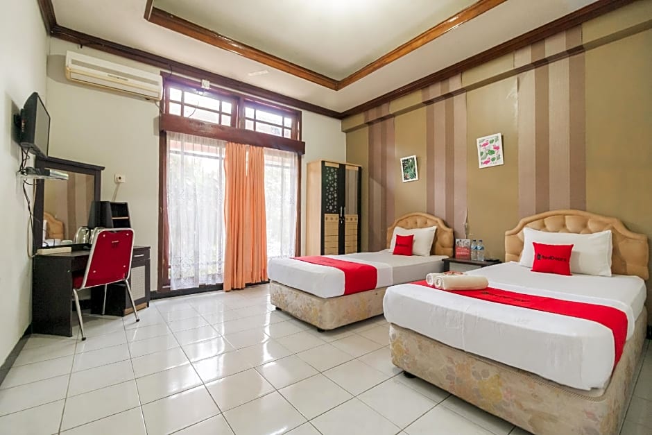 RedDoorz Syariah near Kawasan Saribu Rumah Gadang Solok Selatan