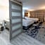MCM Elegante Hotel