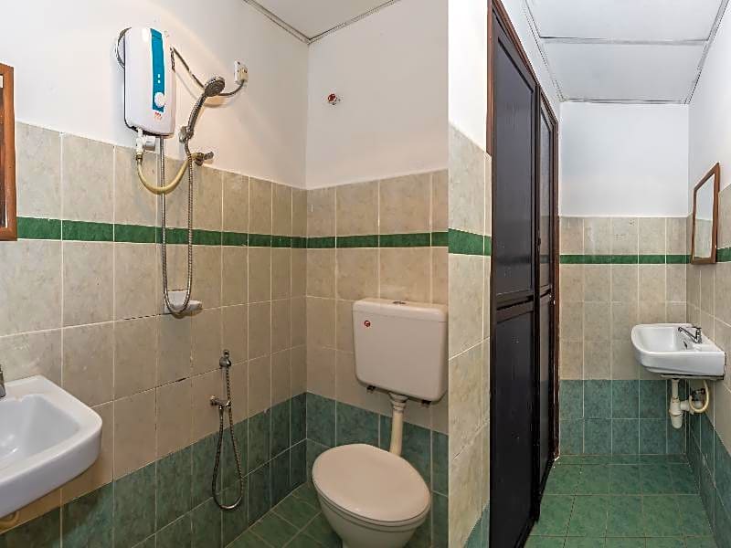 Hotel O Azimaju Guesthouse