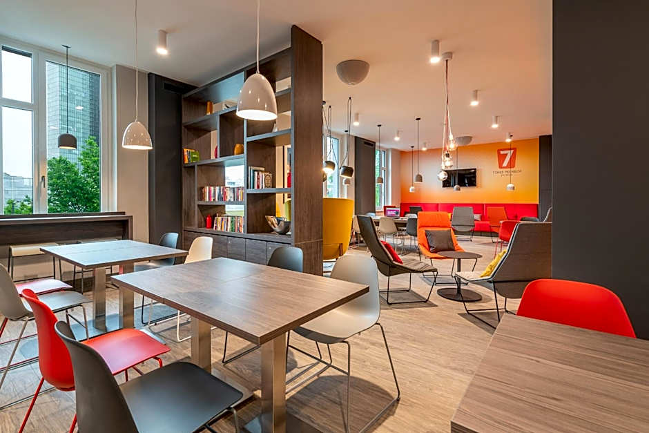 Campanile Vienna South