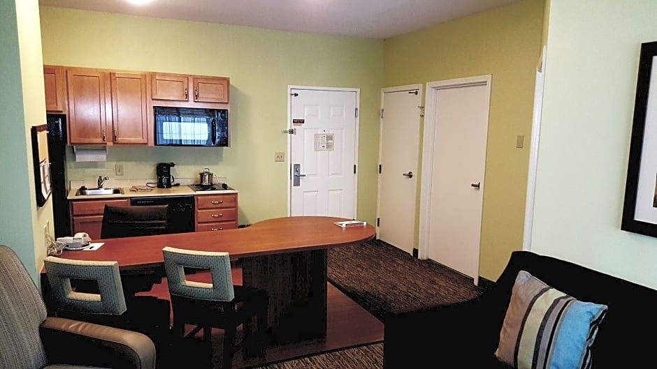Candlewood Suites Oklahoma City-Moore, an IHG Hotel