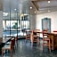 La Quinta Inn & Suites by Wyndham Secaucus Meadowlands