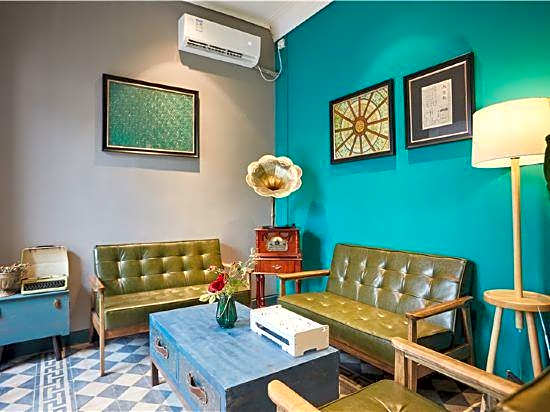 Yinian Hostel