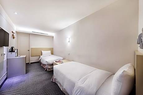 Standard Twin Room with No Window