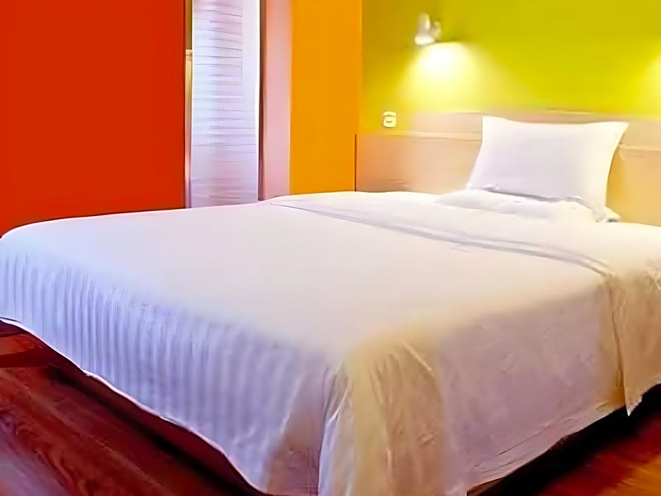 7 Days Inn Foshan Temple Baihua Squrare Branch