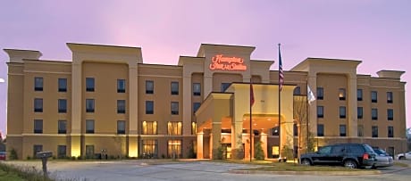 Hampton Inn & Suites Pine Bluff