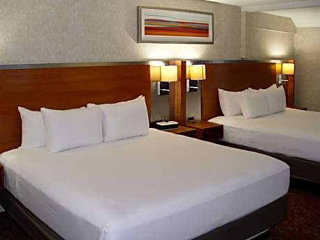 2 King Beds Nonsmoking (Deluxe)