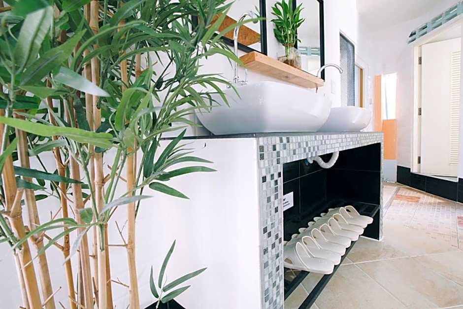 Khun Ying House