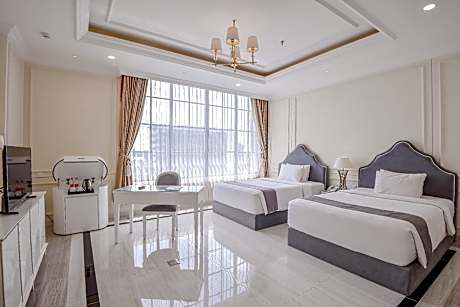 Grand Deluxe Twin Room