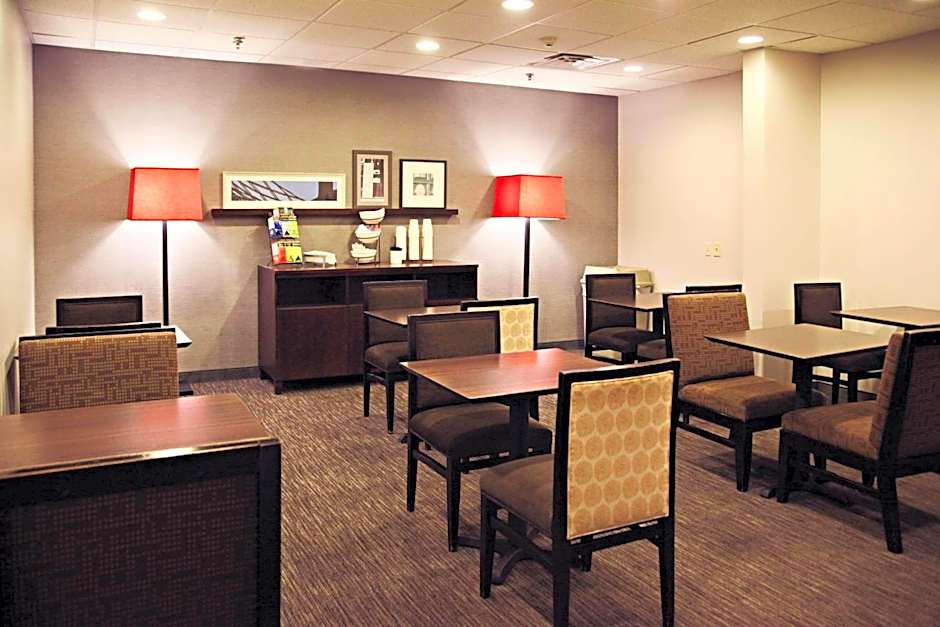 Country Inn & Suites by Radisson, Frackville (Pottsville), PA