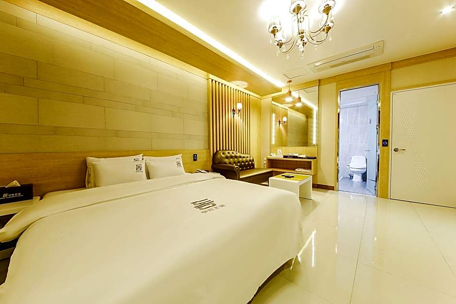Dom Hotel
