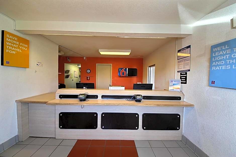 Motel 6 Laredo South