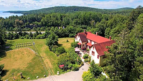 Dominion Hill Country Inn