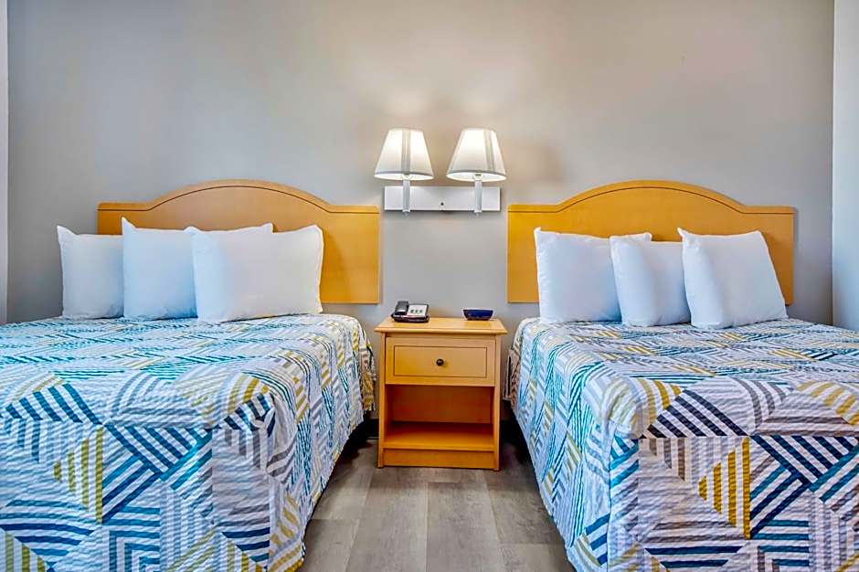 Studio 6 Bakersfield