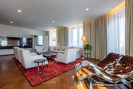 Presidential Suite with Freedom Square View