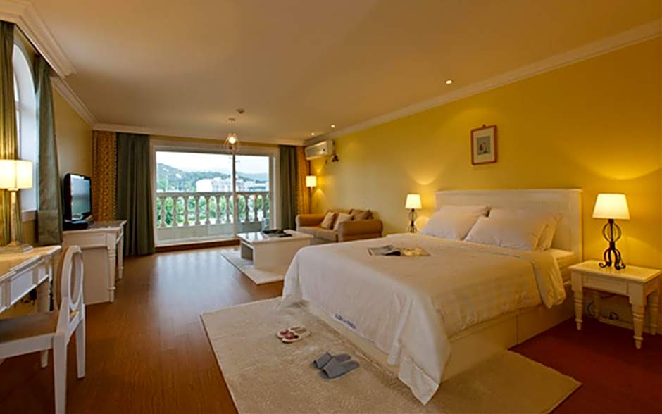 Yangyang Golden Bay Pension