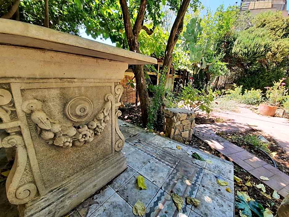 Ha'Seuda Ha'Achrona Suites