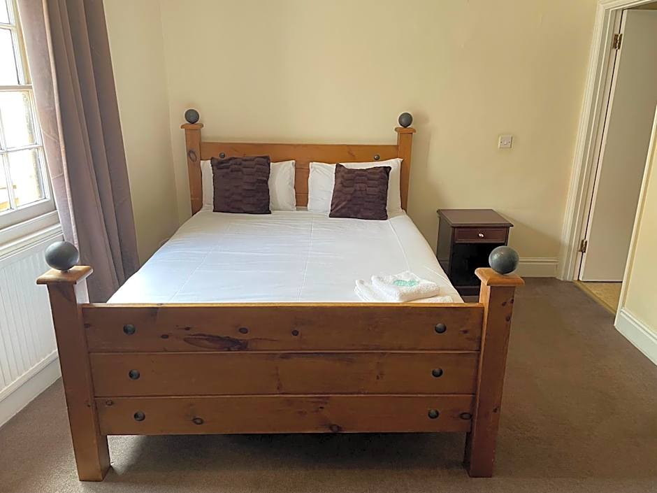 Rose and Crown Hotel